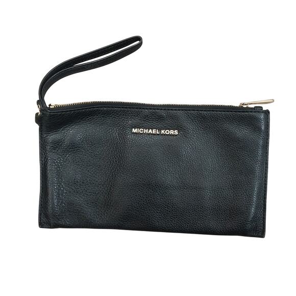 MICHAEL KORS! ADORABLE BLACK PEBBLED GENUINE LEATHER GOLD LOGO WRISTLET, BAG! - Picture 2 of 8